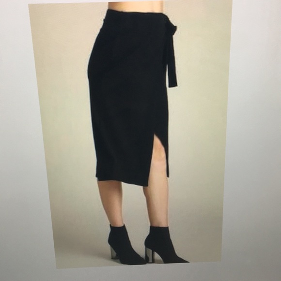 Black Waist-Tie Overlap Pencil Skirt - Picture 3 of 4